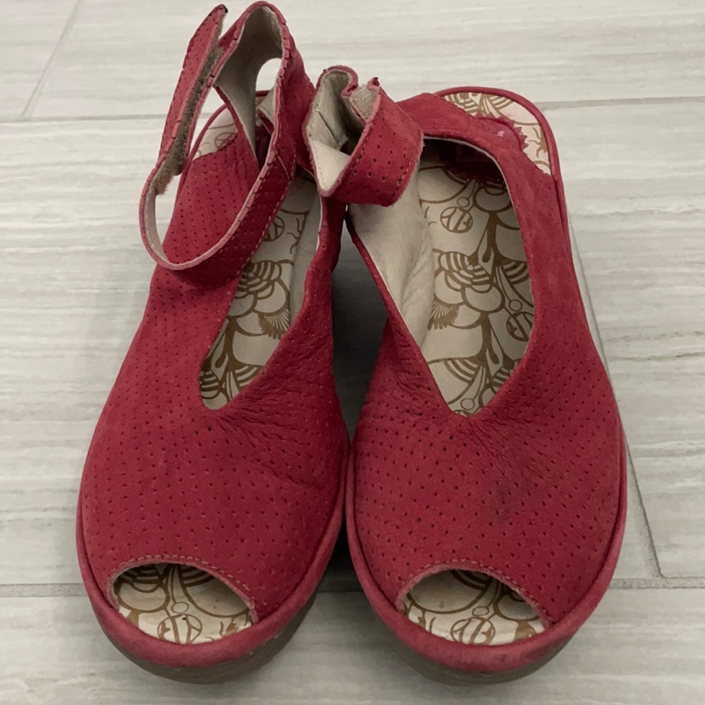 Fly London Yala Wedges Size 8.5